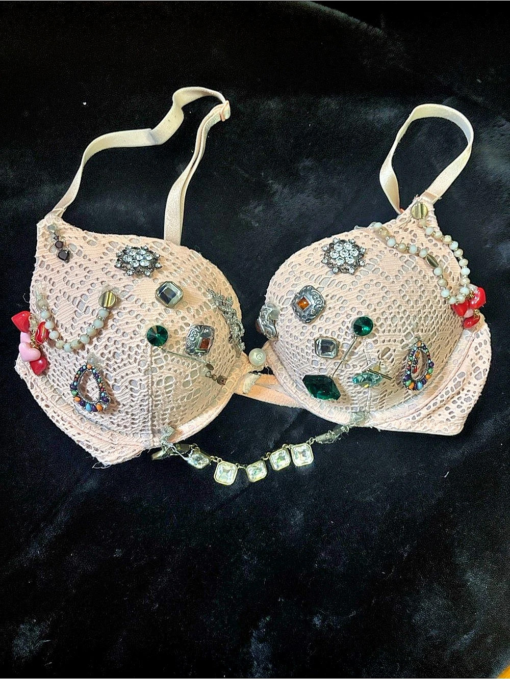Embellished glam, peach lace bra
